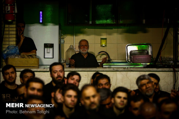 الليلة الخامسة من محرم في هيئة موج الحسين (ع) في طهران