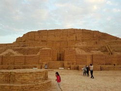 People visit ruins of the UNESCO-registered Tchogha Zanbil in Khuzestan province, southwestern Iran.