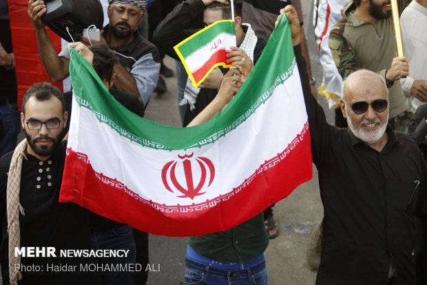 Basra'da İran ile dayanışma gösterisi
