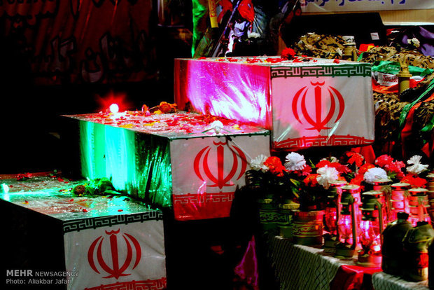 کرمانشاهی‌ها با «شهدای گمنام» وداع کردند