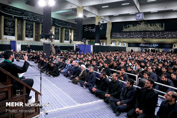 Leader attends Muharram mourning ceremony