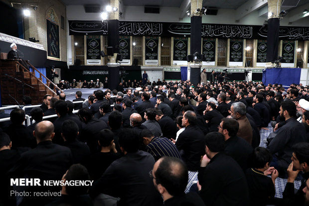 Leader attends Muharram mourning ceremony