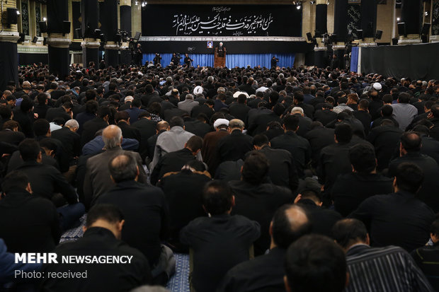 Leader attends Muharram mourning ceremony