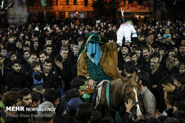 اجتماع بزرگ عزاداران حسینی در شهر مریانج همدان