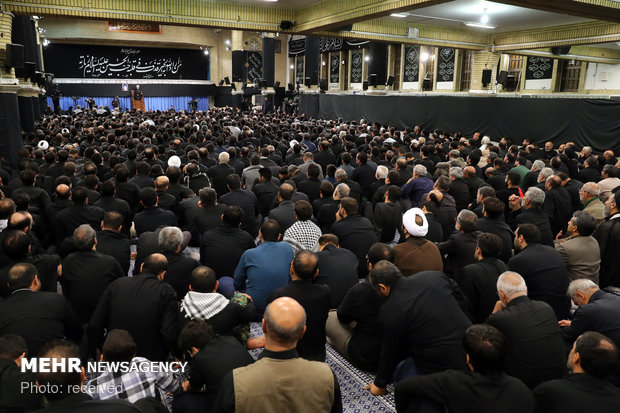 Leader attends Muharram mourning ceremony on night of Ashura