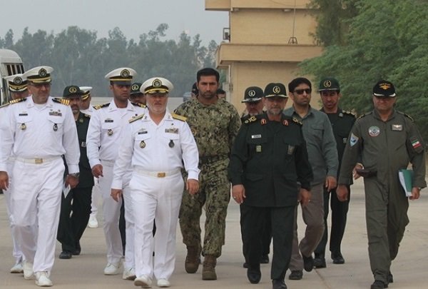 فرماندهان نیروی دریایی ارتش و سپاه از هوادریای بوشهر بازدید کردند