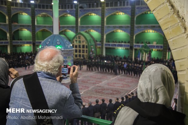 Foreign tourists attend Muharram Mourning in Yazd