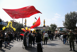 Bugün İran Hz. İmam Hüseyin (a.s) için yasa büründü