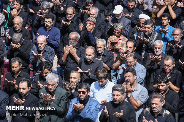 Tehraners mark Ashura in iconic Imam Hossein Sq