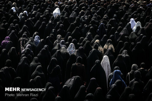 Tehraners mark Ashura in iconic Imam Hossein Sq