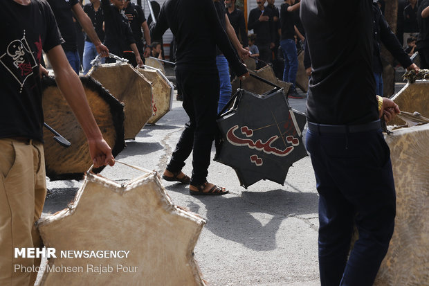 عزاداری روز عاشورا در زرند کرمان