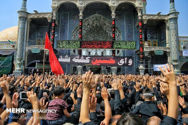 Hazrat Masoumeh (SA) Mausoleum hosts mourning ceremony of Ashura Day 