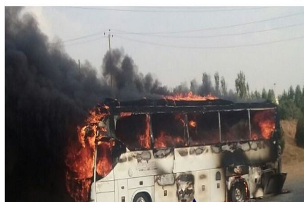 آتش گرفتن اتوبوس مسافربری در جاده همدان - تهران