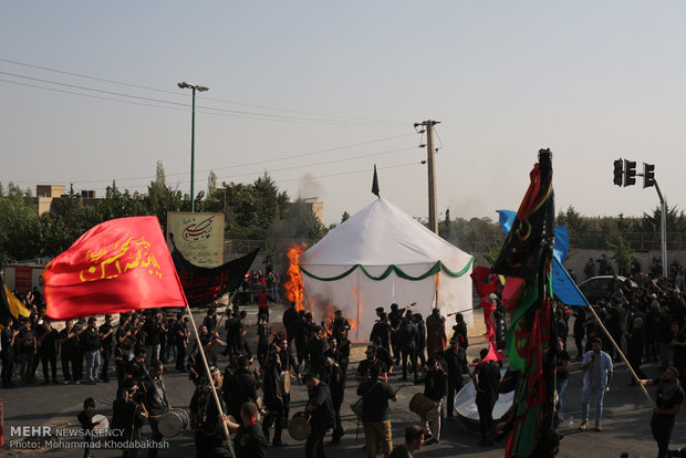 آیین خیمه سوزان در ولنجک تهران