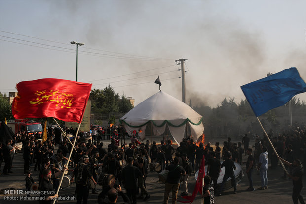 آیین خیمه سوزان در ولنجک تهران