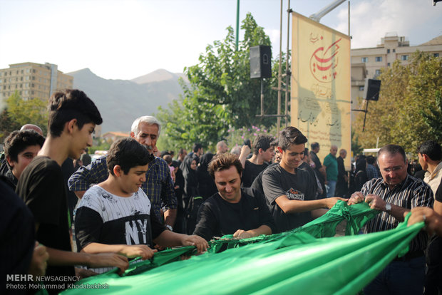 آیین خیمه سوزان در ولنجک تهران