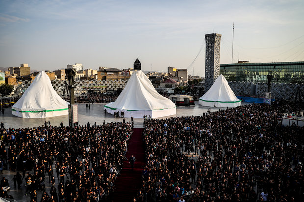 Tent-burning ceremony on Ashura day in Imam Hussein (AS) Sq. in Tehran 