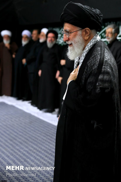 مراسم عزاداری شام غریبان حضرت اباعبدالله الحسین (علیه‌السلام)، در حسینیه‌ی امام خمینی (رحمه‌الله)