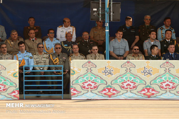 Massive military parade in Tehran