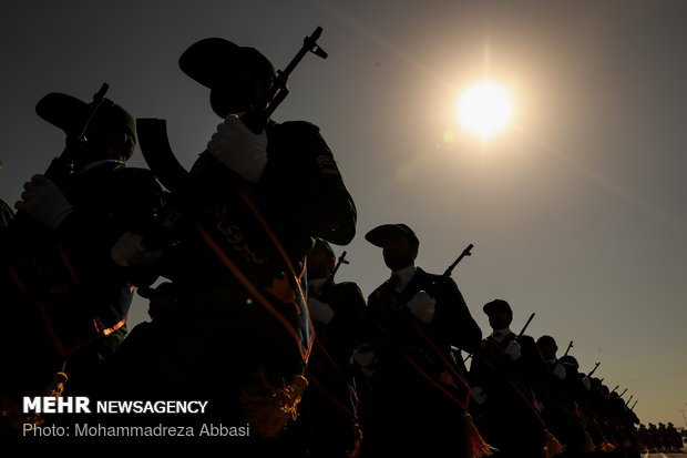 Massive military parade in Tehran