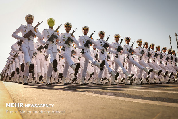 Massive military parade in Tehran