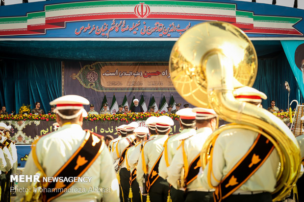 Massive military parade in Tehran