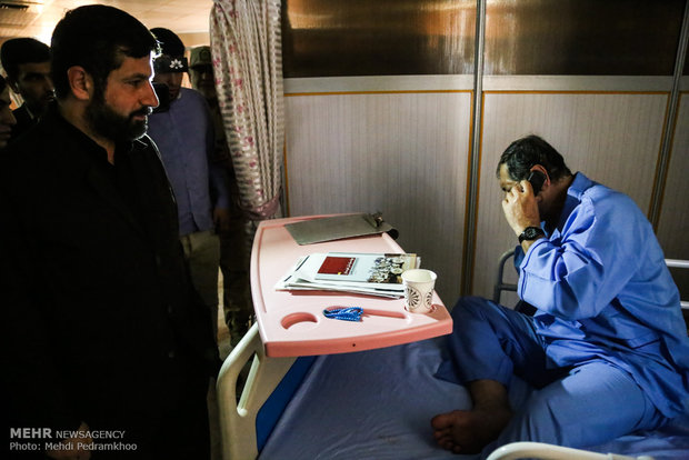 Khuzestan prov. governor gen. visits victims of Ahvaz terrorist attack