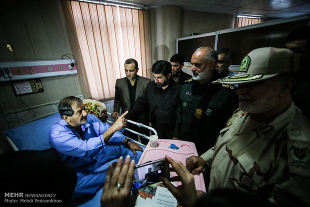 Khuzestan prov. governor gen. visits victims of Ahvaz terrorist attack