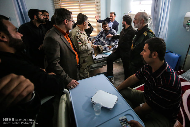 سرکشی نمایندگان رهبری از خانواده شهدای حمله تروریستی اهواز