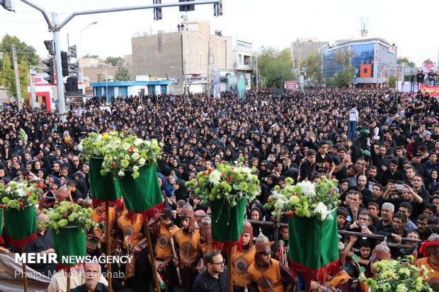 ۹۱ هزار نفر طی ایام محرم از مرز مهران تردد کردند