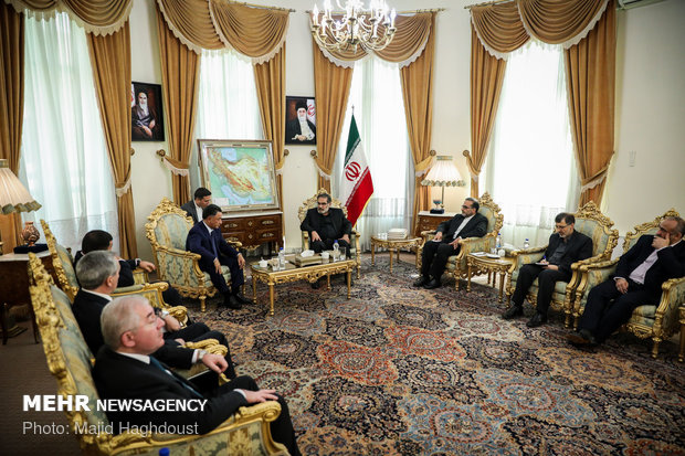 Shamkhani, Usubov hold meeting in Tehran