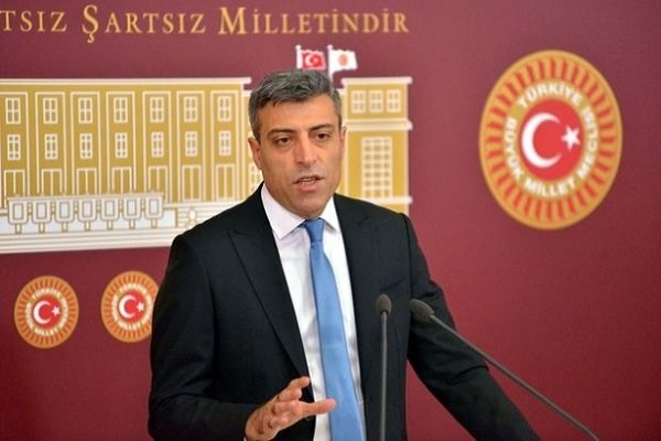 CHP'li Öztürk Yılmaz istifa etti