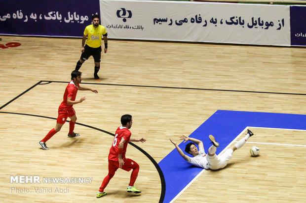 Iran vs Japan futsal match in intl. tournament