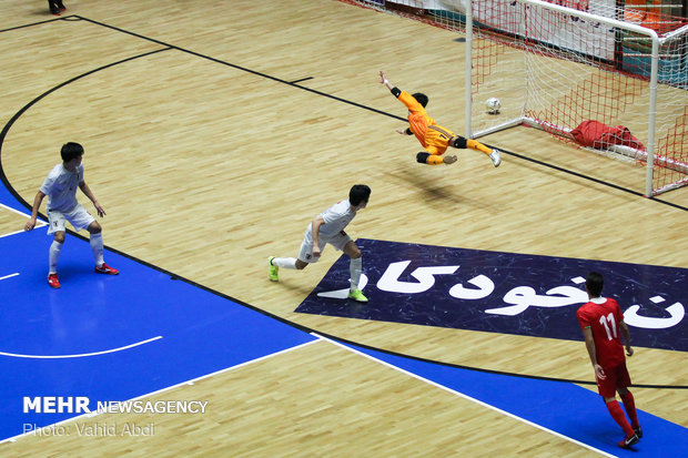 Iran vs Japan futsal match in intl. tournament