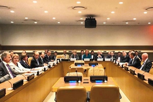 نیویارک میں ایران اور گروپ 1+4 کے وزراء خارجہ کا اجلاس منعقد نیویارک میں ایران اور گروپ 1+4 کے وزراء خارجہ کا اجلاس منعقد