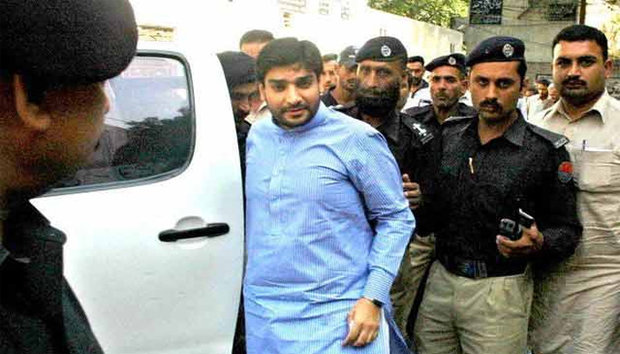 شہباز شریف کا داماد پاکستان سے فرار ہوگیا شہباز شریف کا داماد پاکستان سے فرار ہوگیا