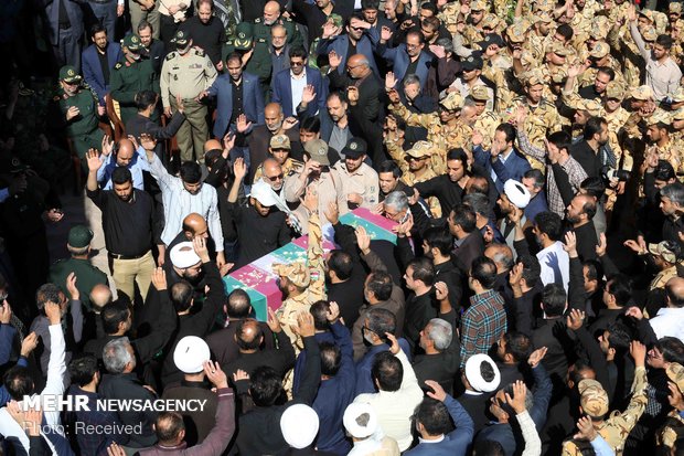 تشییع پیکر شهید گمنام در مرکز مین زدایی وزارت دفاع