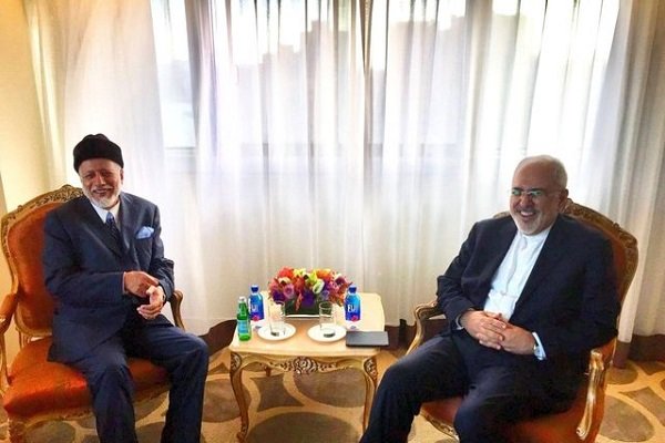 Zarif, Umman Dışişleri Bakanı ile görüştü