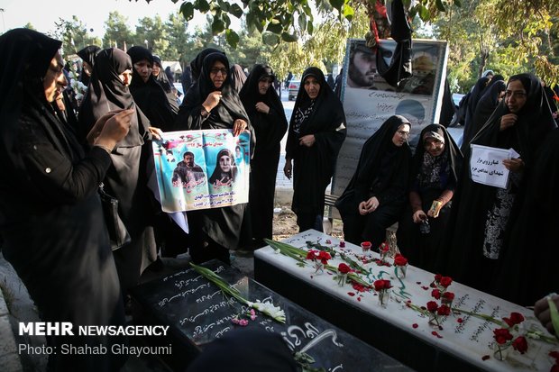 غبارروبی گلزار شهدای بهشت زهرا