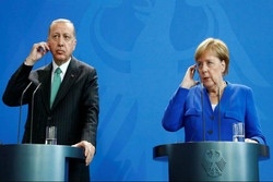 Erdoğan, Almanya Başbakanı Merkel ile görüştü
