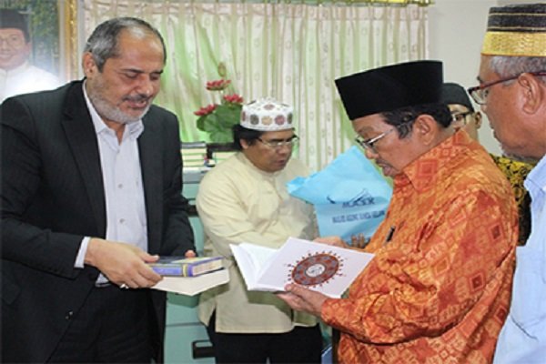 مدیر یکی ازمساجد اندونزی خواستار گسترش ارتباطات کشورهای اسلامی شد