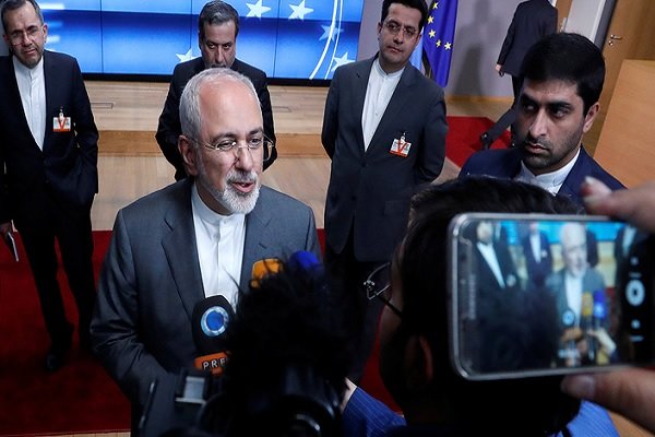 Zarif says US 'obsession' with Iran is backfiring everywhere