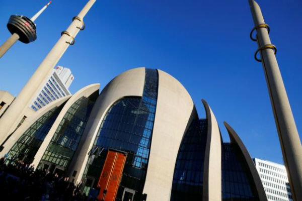 افتتاح یکی از بزرگترین مساجد اروپا در آلمان توسط اردوغان