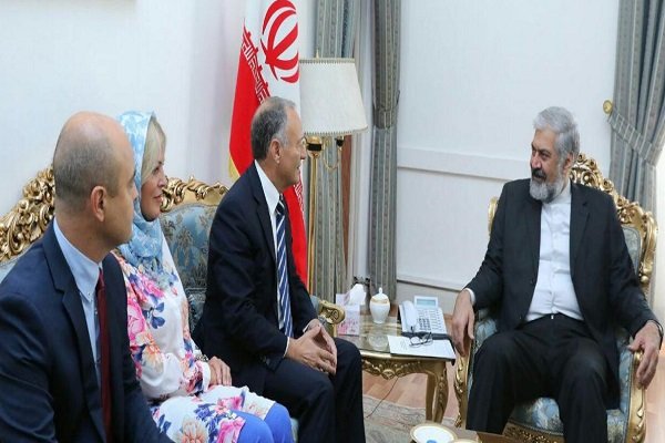 گروه دوستی پارلمانی پرتغال و ایران با سرمدی دیدار کرد گروه دوستی پارلمانی پرتغال و ایران با سرمدی دیدار کرد