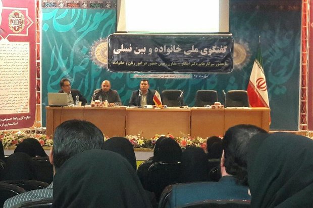 تشکل‌ها برای استمرار طرح گفتگوی ملی خانواده به کار گرفته شدند