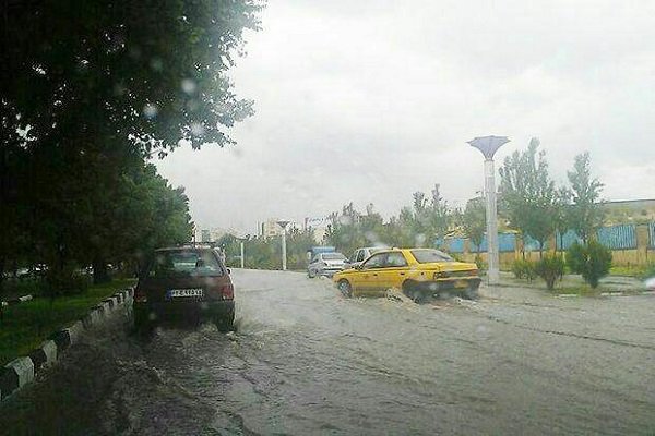 بارش باران چهارمحال و بختیاری را فرا گرفت