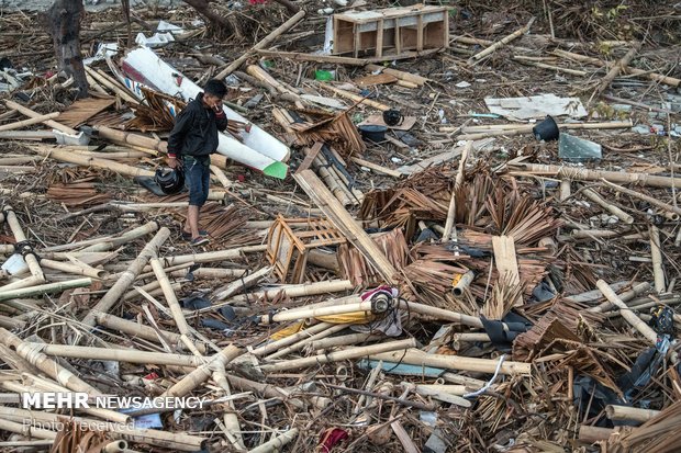 کشته شدگان زلزله عکس زلزله سونامی چیست زلزله دیشب زلزله اندونزی حوادث طبیعی وحشتناک بلایای طبیعی در جهان اندونزی کجاست اخبار بین المللی امروز اخبار اندونزی