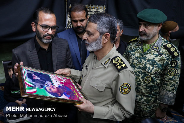 Iran’s Army pays tribute to martyrs of Ahvaz terror attack