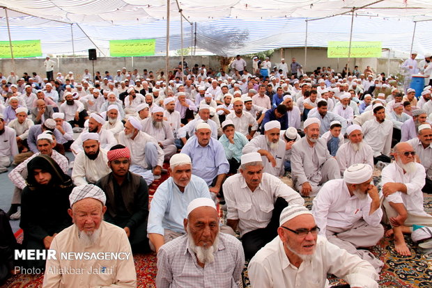 مراسم فارغ التحصیلی و عمامه گذاری جمعی از طلاب اهل سنت حوزه علمیه نور بناور