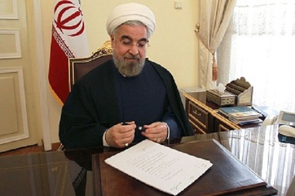 روحاني يهنئ الرئيس الكازاخي بمناسبة عيد الاستقلال